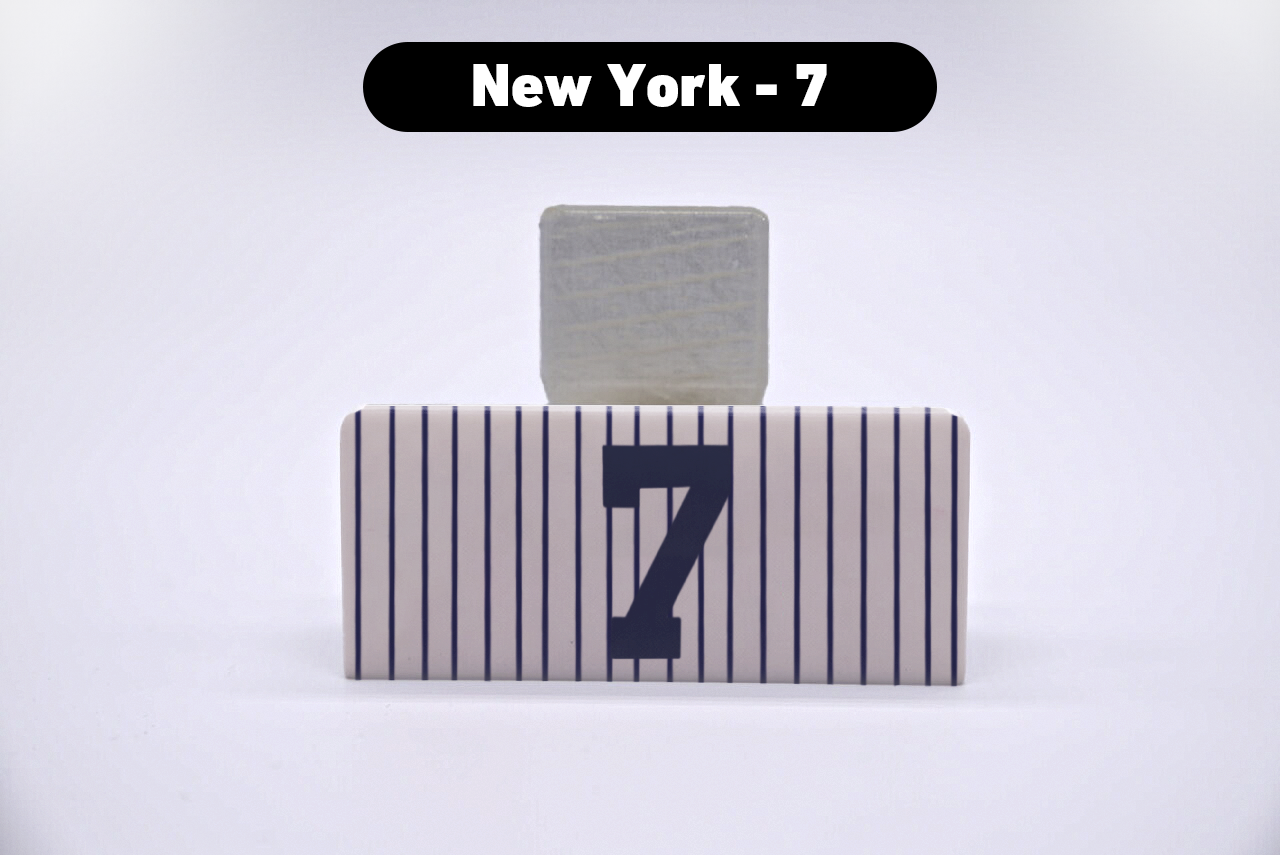 Baseball New York #7 Jersey Series VariStand Trading Card Display